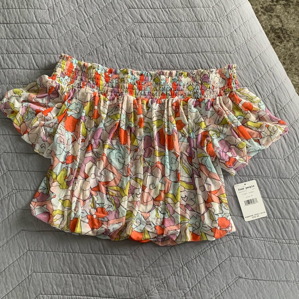 Free People, NWT, gorgeous spring addition to your wardrobe.